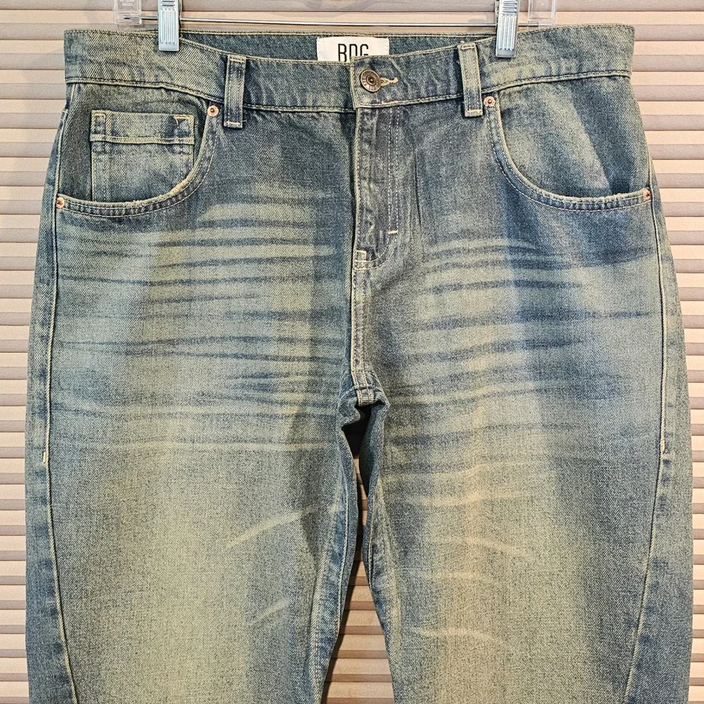 BDG Urban Outfitters 31x32 Vintage Wash Paneled Curved Leg‎ Jeans Flap Pocket